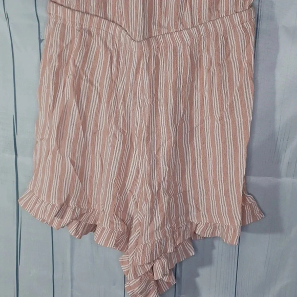 Derek Heart Off The Shoulder romper - Picture 5 of 6